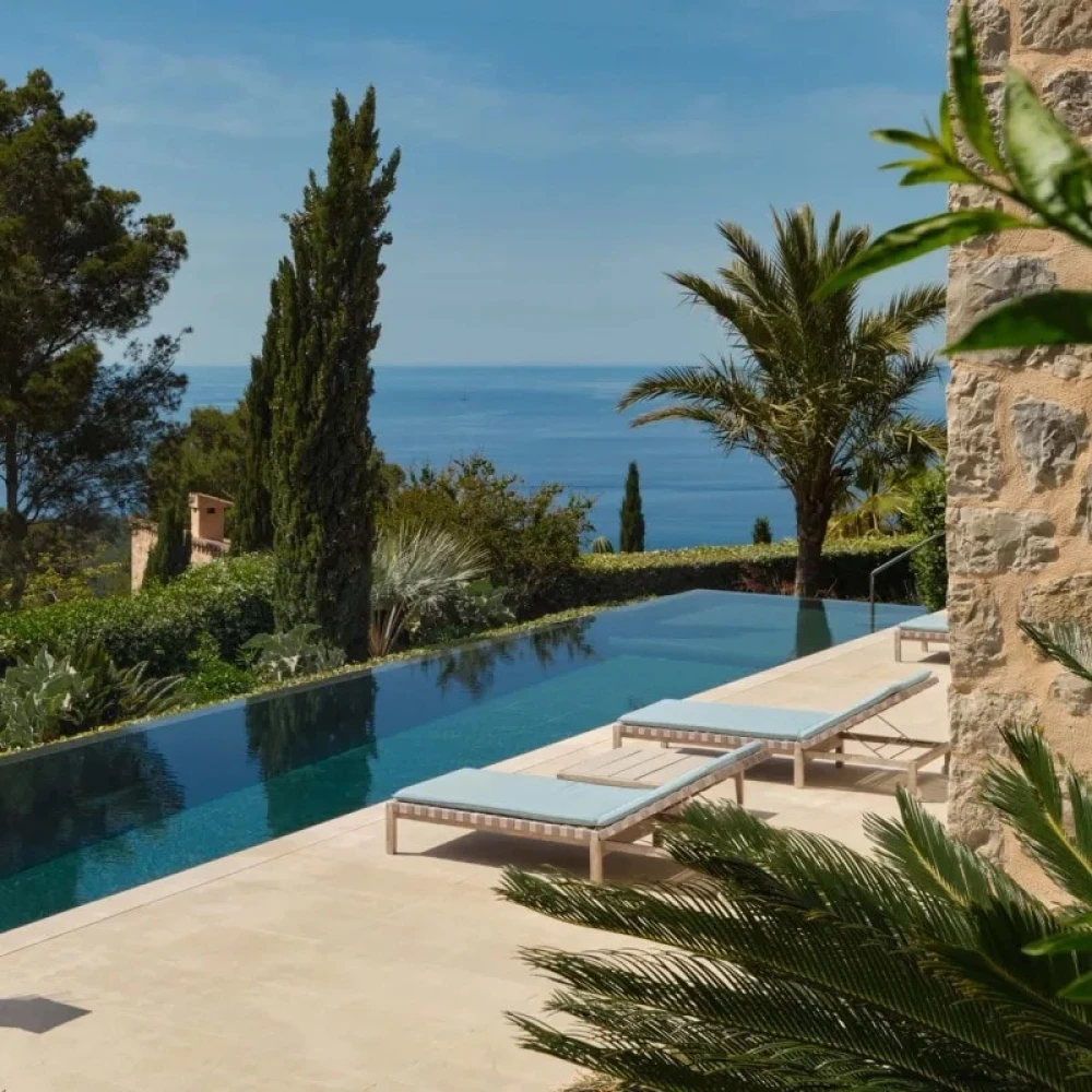 Mallorca villa with outdoor swimming pool